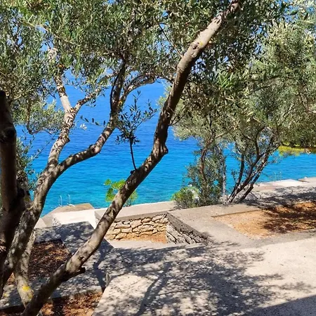 Beachfront Dream With Pool Вилла