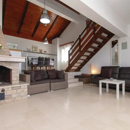 וילה Beachfront Dream With Pool Blato (Korcula)