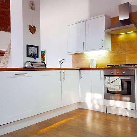 Beachfront Dream With Pool Vila *