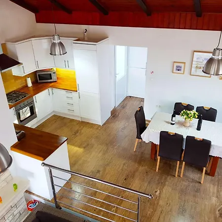 Vila Beachfront Dream With Pool