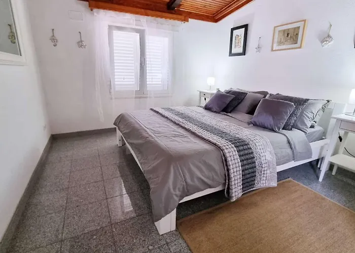 Beachfront Dream With Pool Blato (Korcula)