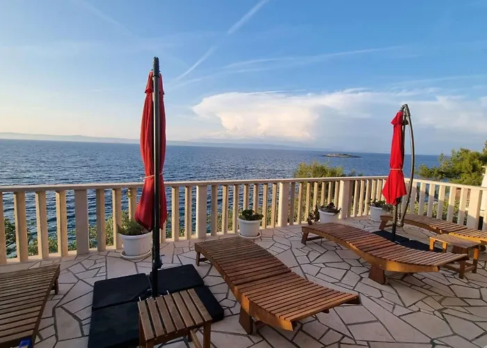 Beachfront Dream With Pool Blato (Korcula)